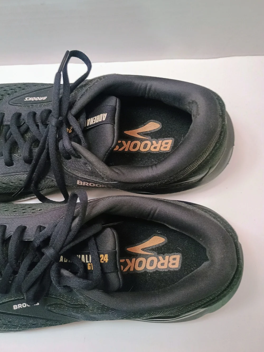 Brooks Adrenaline GTS  Running Shoes Sneakers Size 11